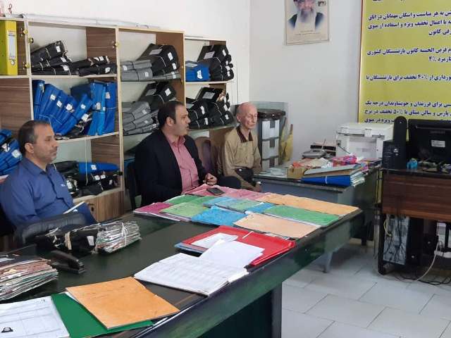 شهردار لاهیجان از دفتر کانون بازنشستگان بازدید و از بازنشستگان به عنوان سرمایه های بزرگ جامعه یاد کرد